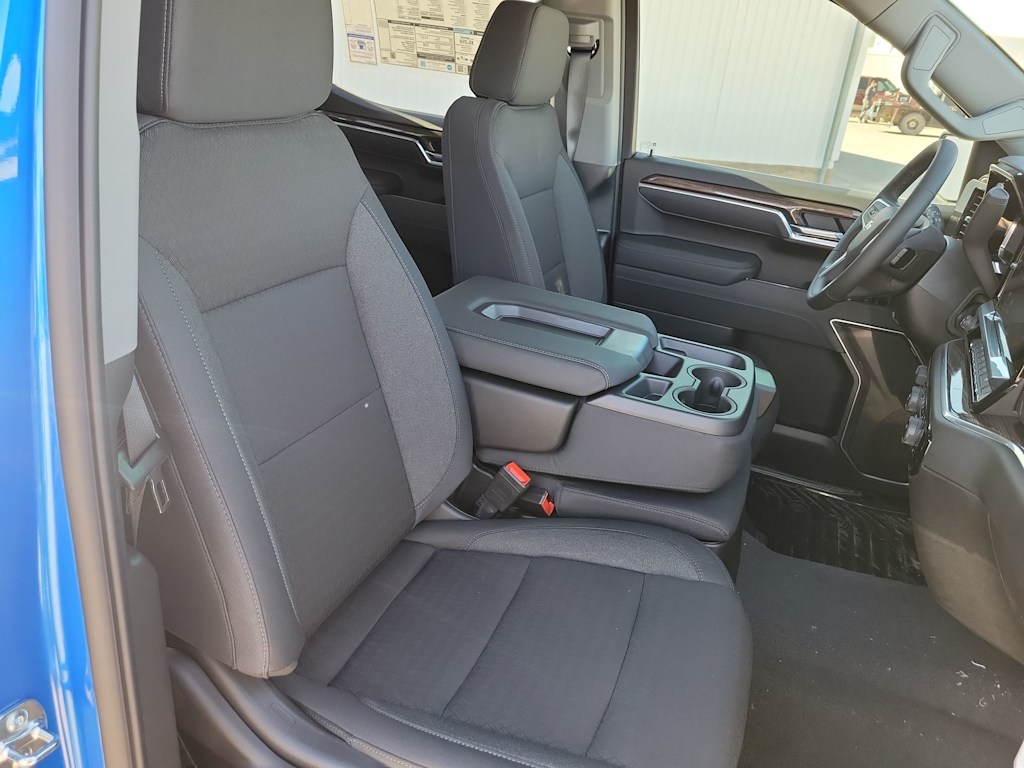 Thumbnail: 2026 Chevrolet Silverado 1500 - 12