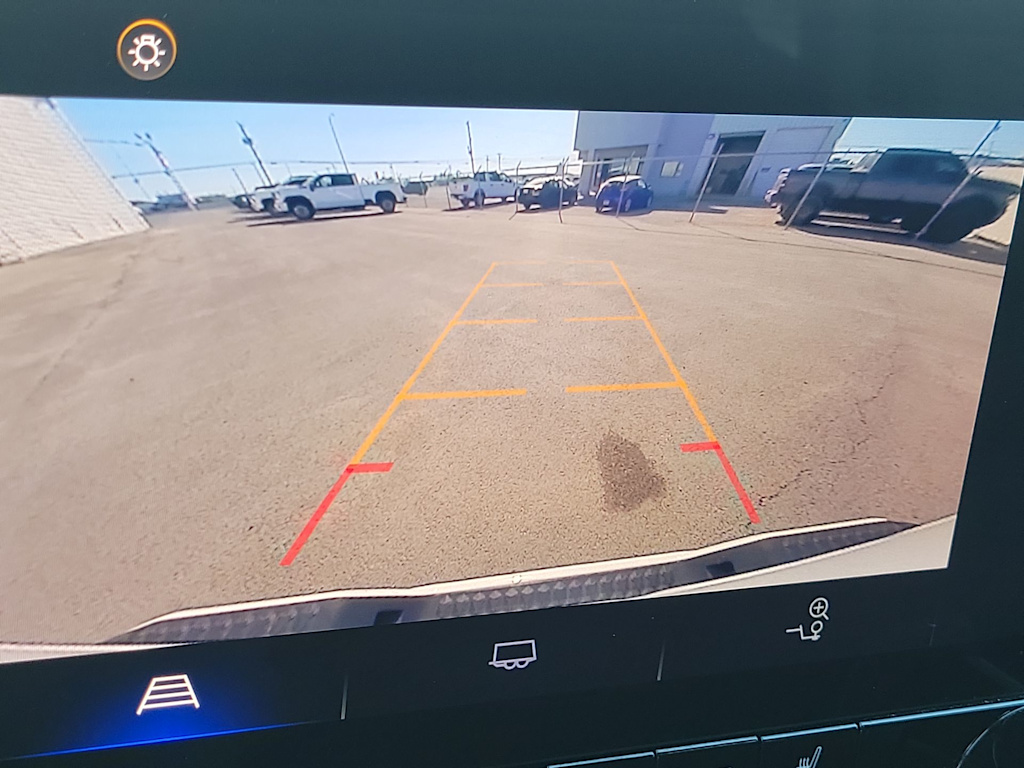 Thumbnail: 2023 Chevrolet Colorado - 15