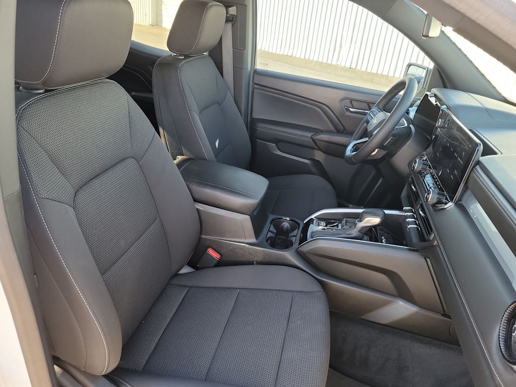 Thumbnail: 2023 Chevrolet Colorado - 12