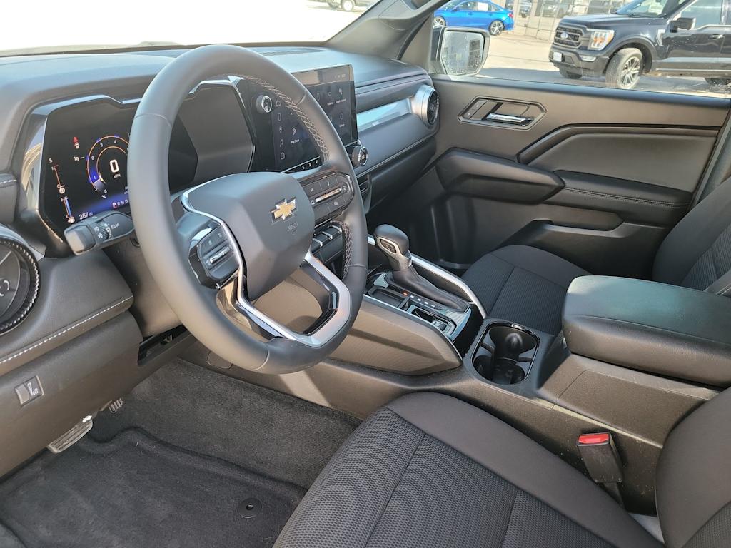 Thumbnail: 2023 Chevrolet Colorado - 2