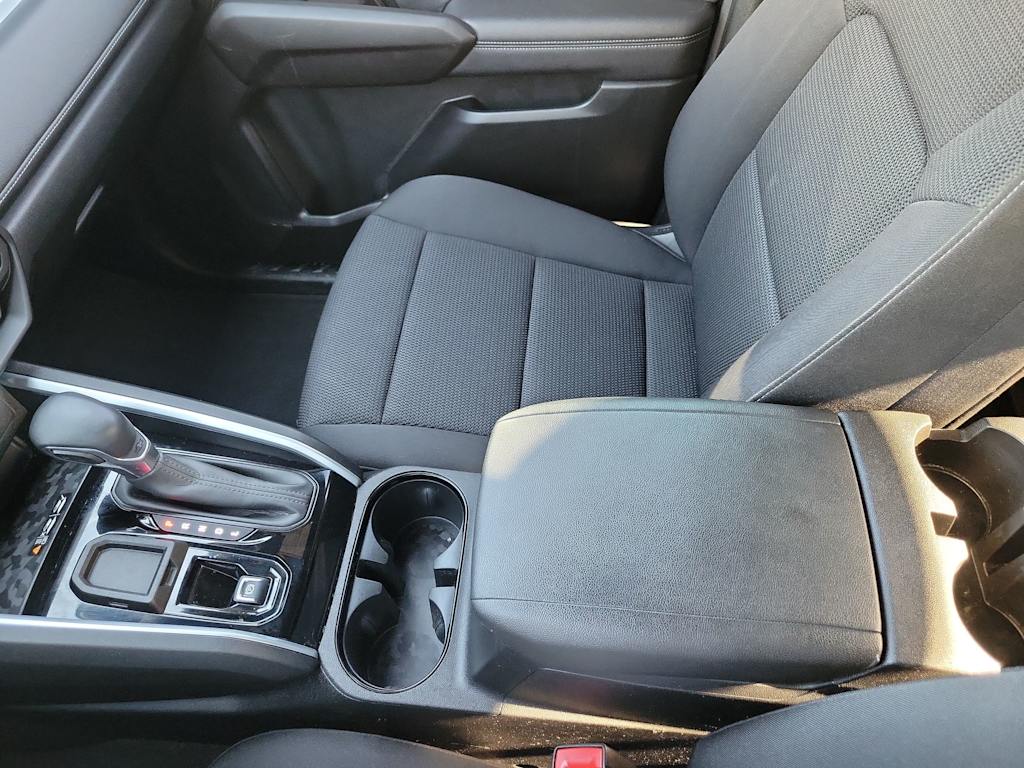 Thumbnail: 2023 Chevrolet Colorado - 23