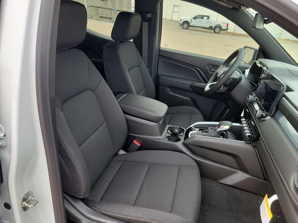 Thumbnail: 2026 Chevrolet Colorado - 10