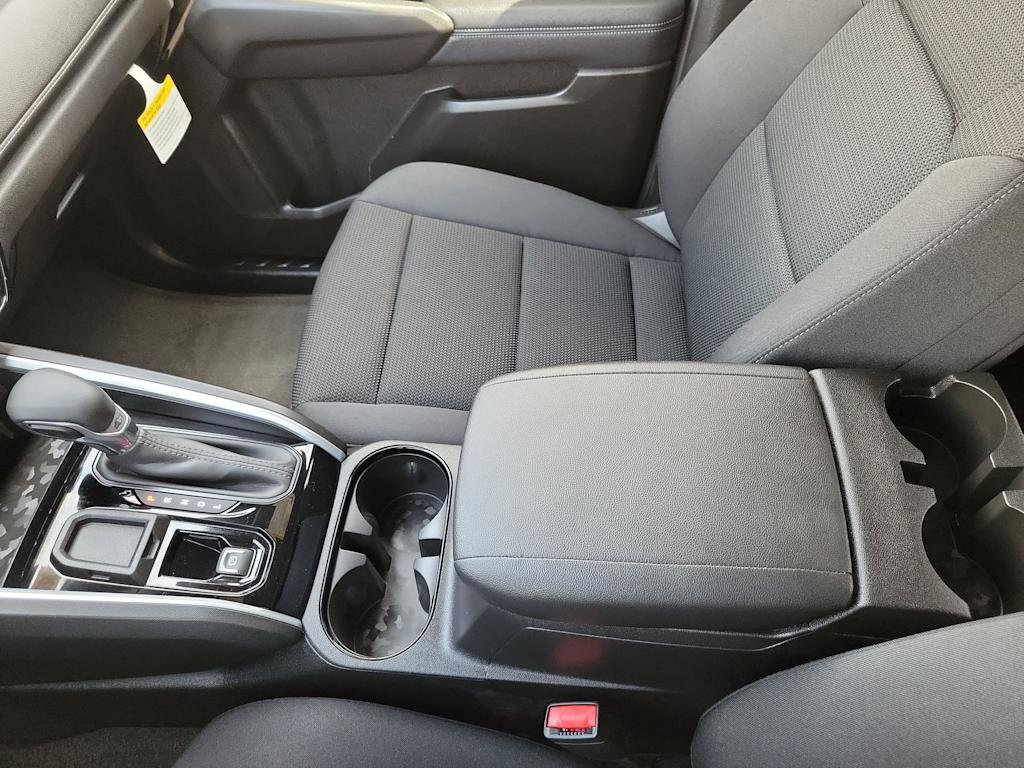 Thumbnail: 2026 Chevrolet Colorado - 15