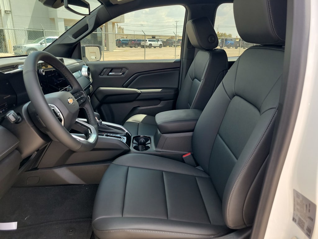 Thumbnail: 2026 Chevrolet Colorado - 10