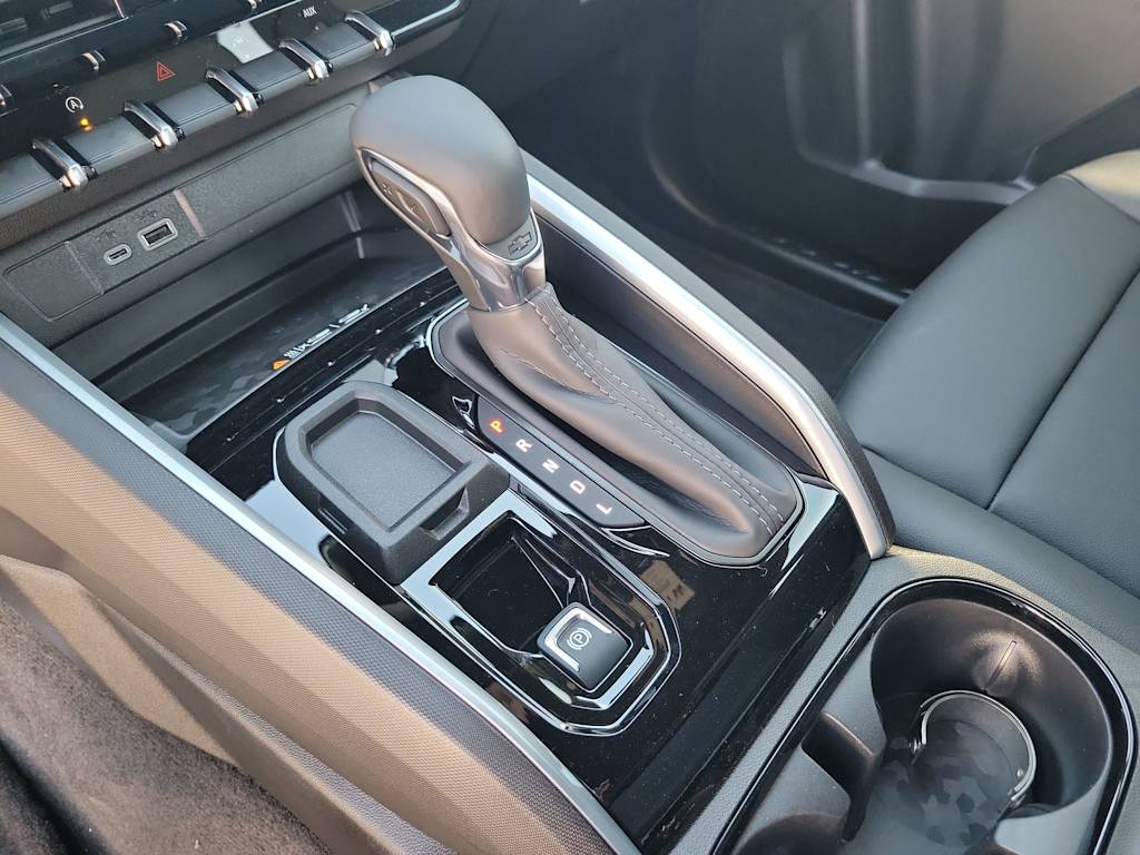 Thumbnail: 2026 Chevrolet Colorado - 26