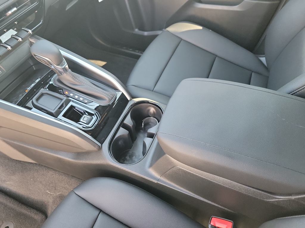 Thumbnail: 2026 Chevrolet Colorado - 16