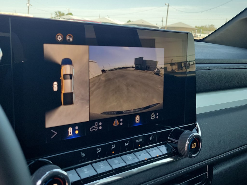 Thumbnail: 2026 Chevrolet Colorado - 15