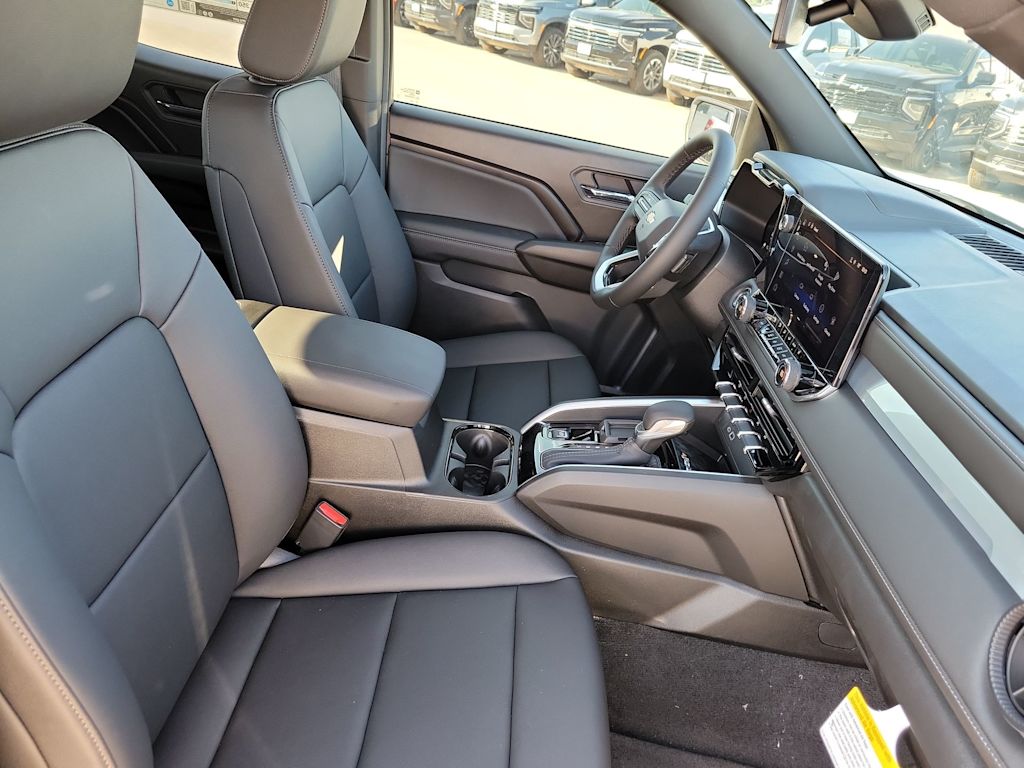 Thumbnail: 2026 Chevrolet Colorado - 12