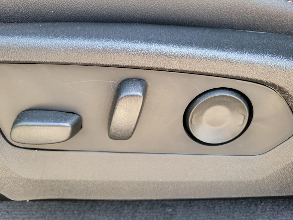 Thumbnail: 2026 Chevrolet Colorado - 26