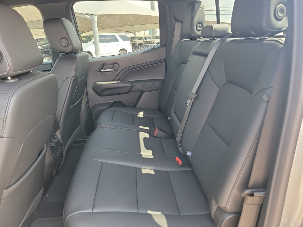 Thumbnail: 2026 Chevrolet Colorado - 25