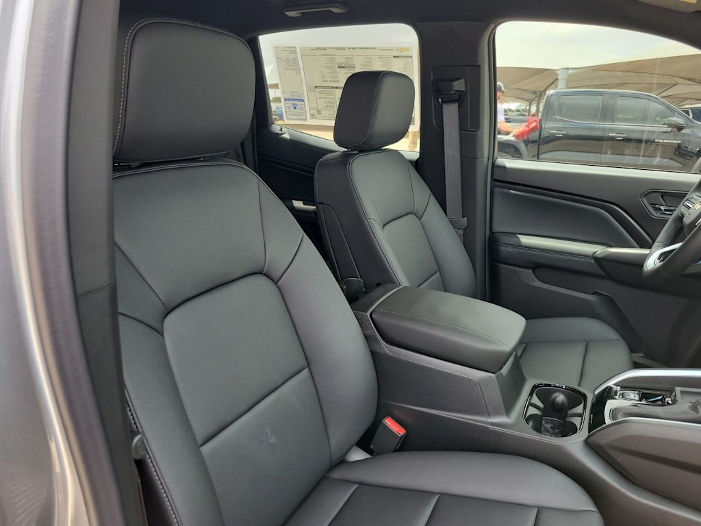 Thumbnail: 2025 Chevrolet Colorado - 12