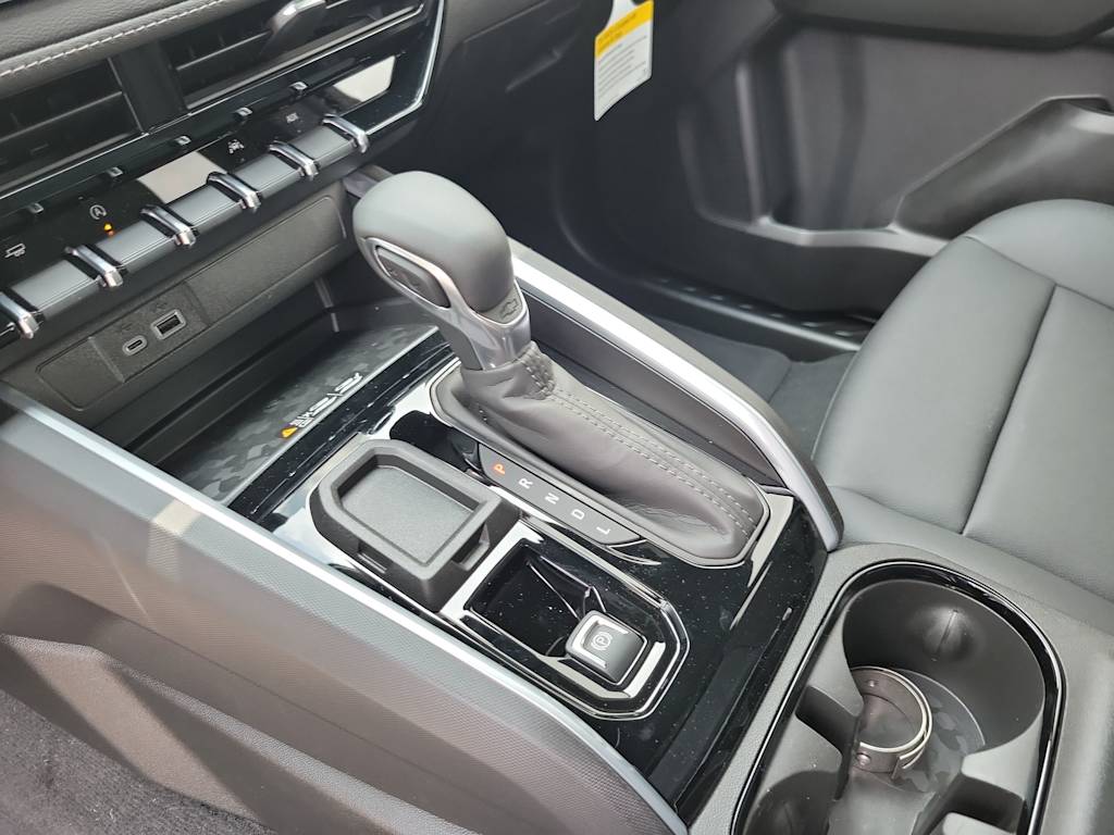 Thumbnail: 2025 Chevrolet Colorado - 16