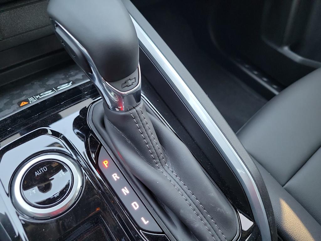 Thumbnail: 2026 Chevrolet Colorado - 16