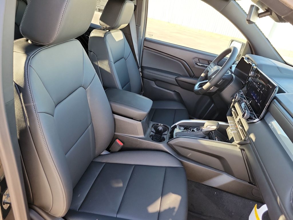 Thumbnail: 2026 Chevrolet Colorado - 11