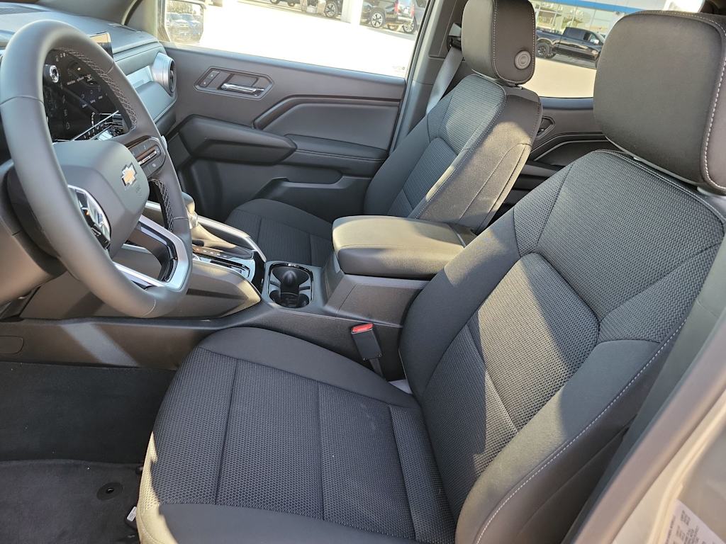 Thumbnail: 2026 Chevrolet Colorado - 10