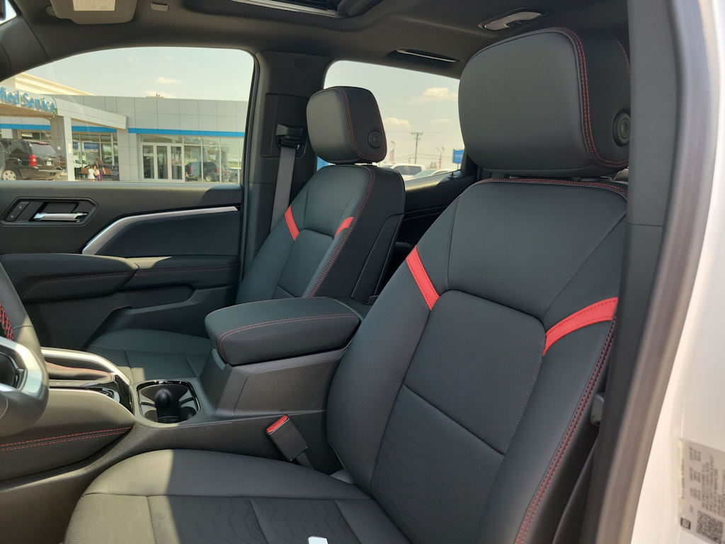 Thumbnail: 2026 Chevrolet Colorado - 11