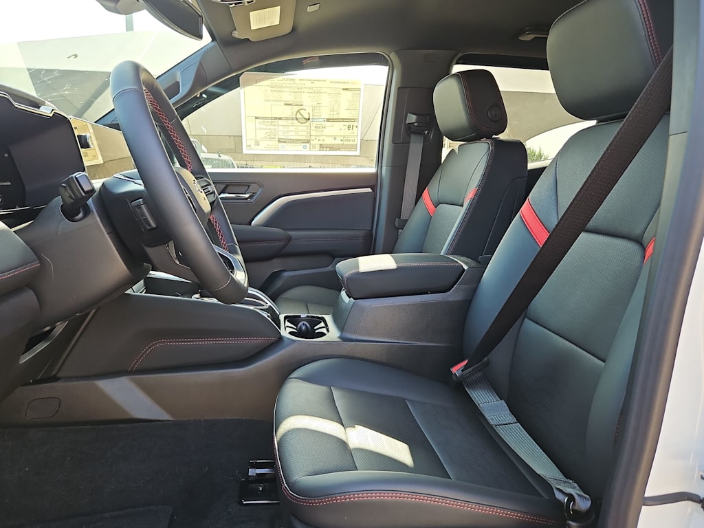 Thumbnail: 2026 Chevrolet Colorado - 11