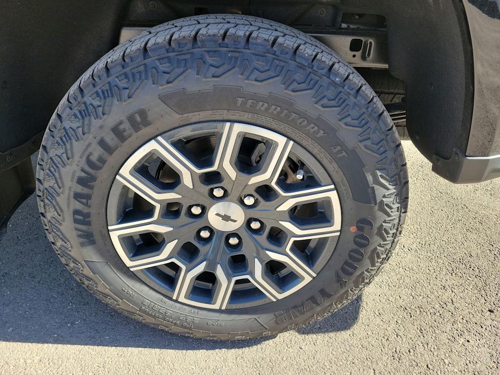 Thumbnail: 2026 Chevrolet Colorado - 7