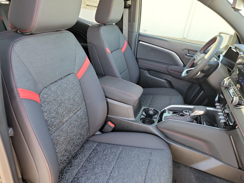 Thumbnail: 2026 Chevrolet Colorado - 11