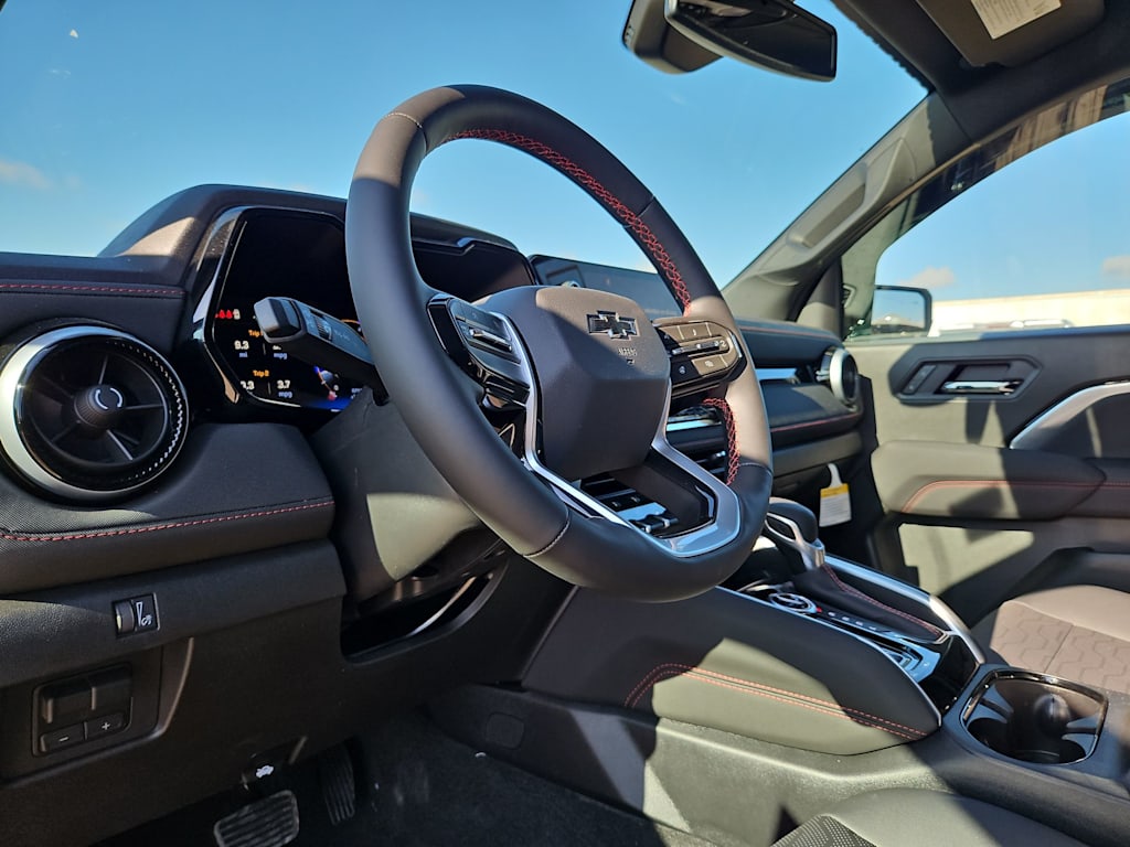 Thumbnail: 2026 Chevrolet Colorado - 2