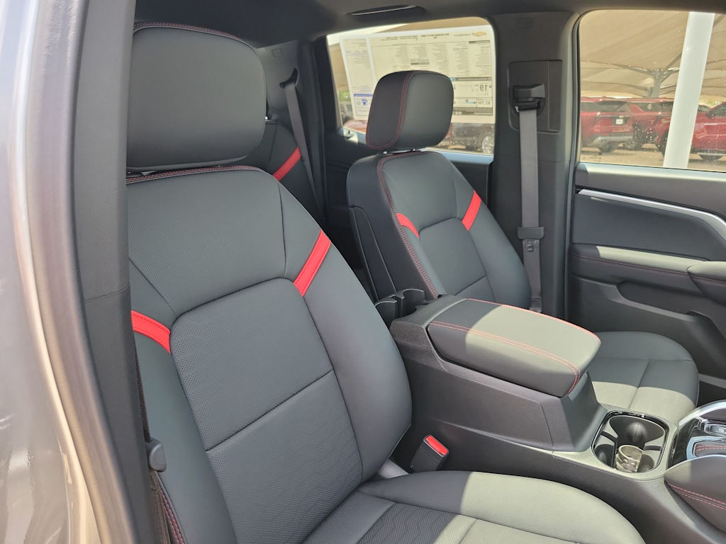 Thumbnail: 2025 Chevrolet Colorado - 12