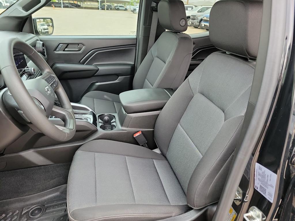 Thumbnail: 2024 Chevrolet Colorado - 10