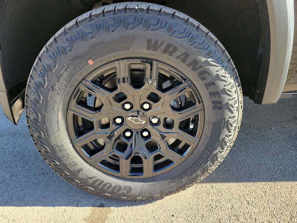 Thumbnail: 2026 Chevrolet Colorado - 8