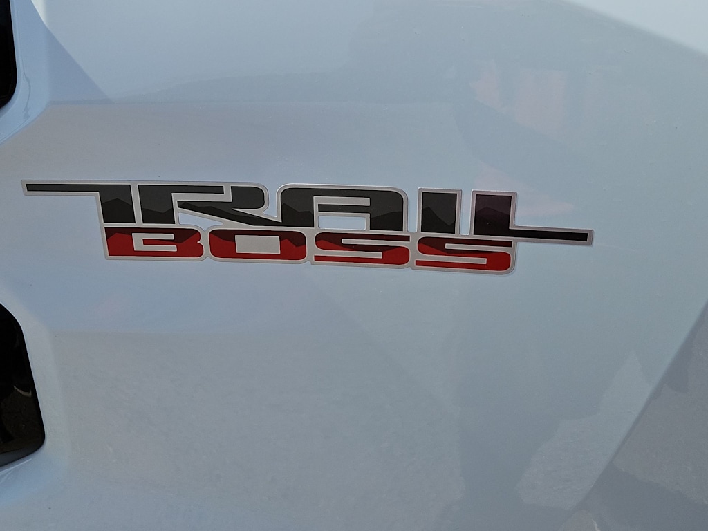 Thumbnail: 2026 Chevrolet Colorado - 7