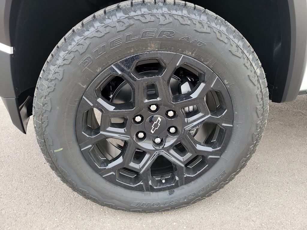 Thumbnail: 2026 Chevrolet Colorado - 8