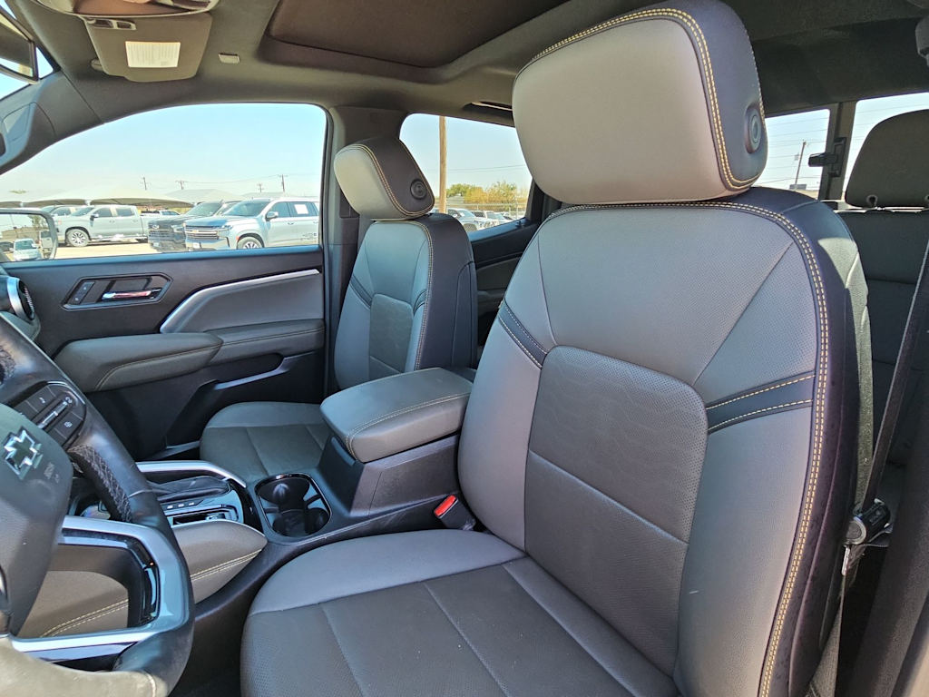 Thumbnail: 2024 Chevrolet Colorado - 11