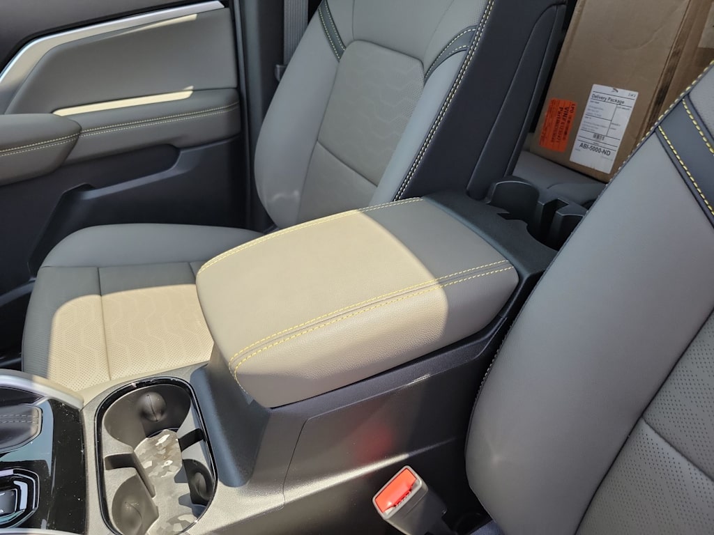 Thumbnail: 2025 Chevrolet Colorado - 29