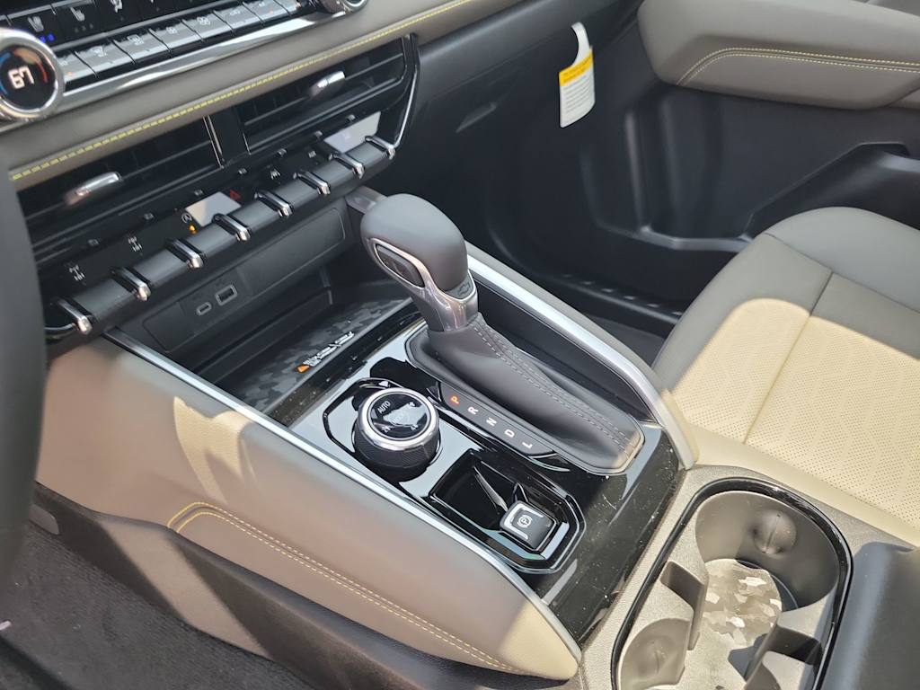 Thumbnail: 2025 Chevrolet Colorado - 16