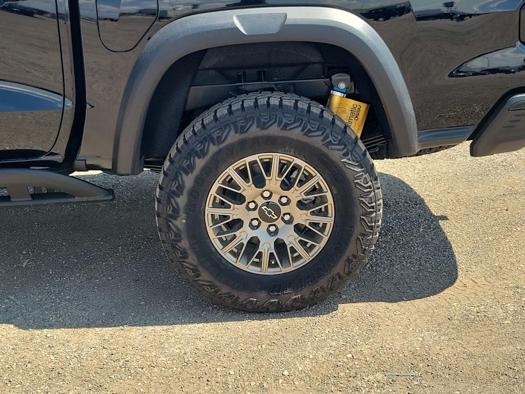 Thumbnail: 2026 Chevrolet Colorado - 8