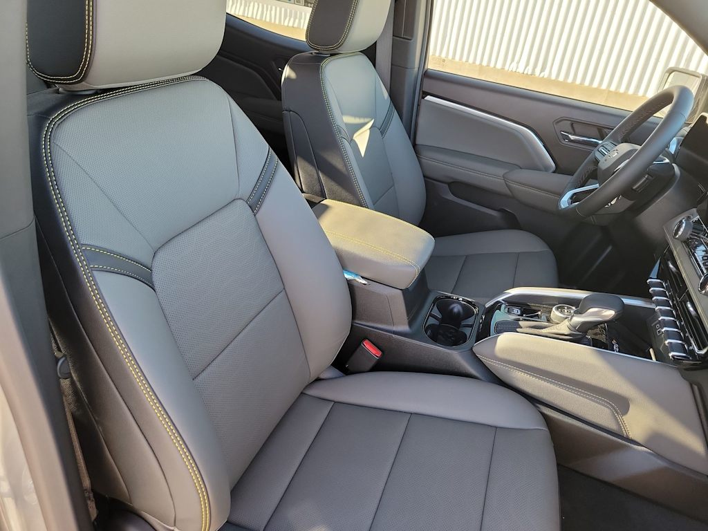 Thumbnail: 2026 Chevrolet Colorado - 11