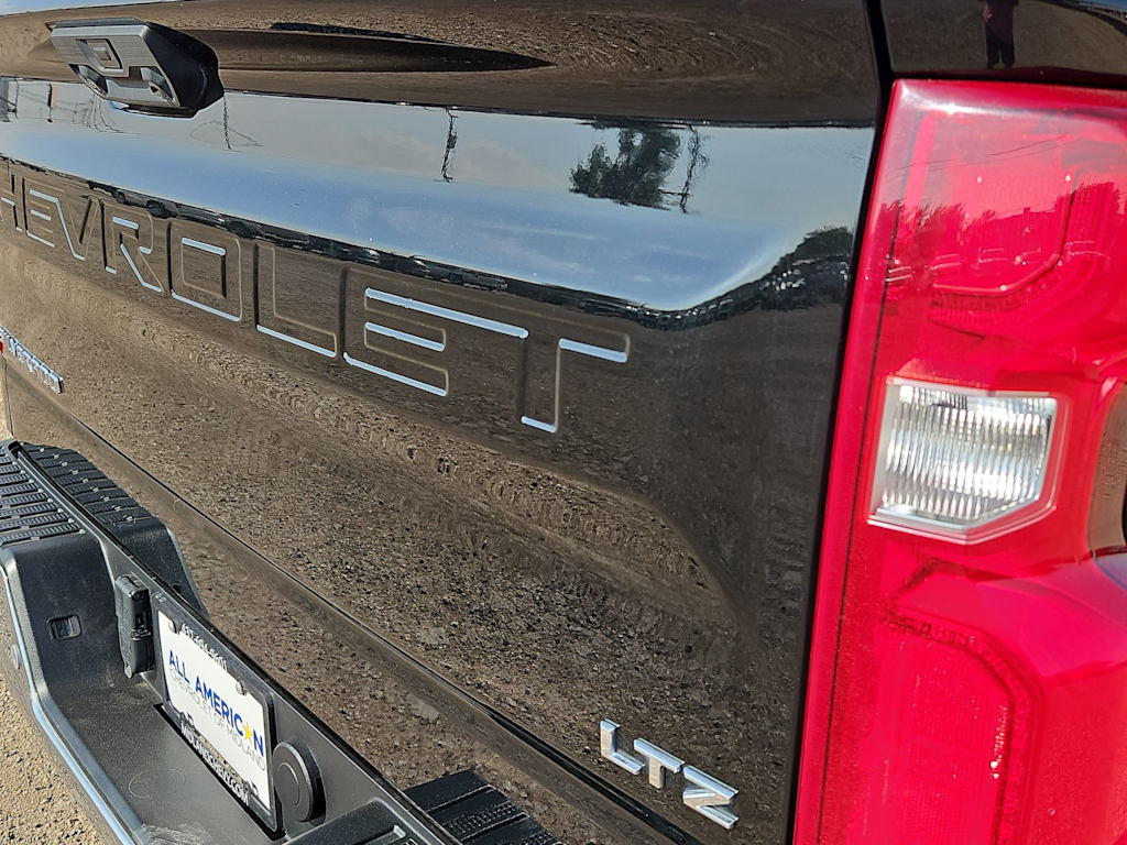 Thumbnail: 2023 Chevrolet Silverado 1500 - 25