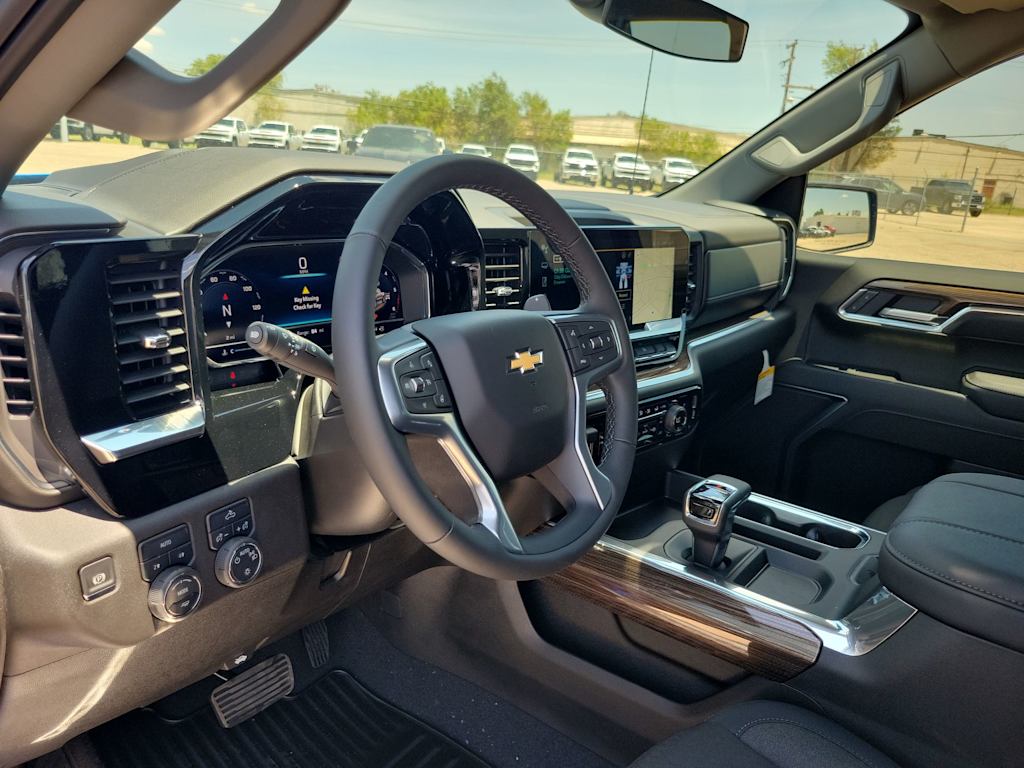 Thumbnail: 2025 Chevrolet Silverado 1500 - 2