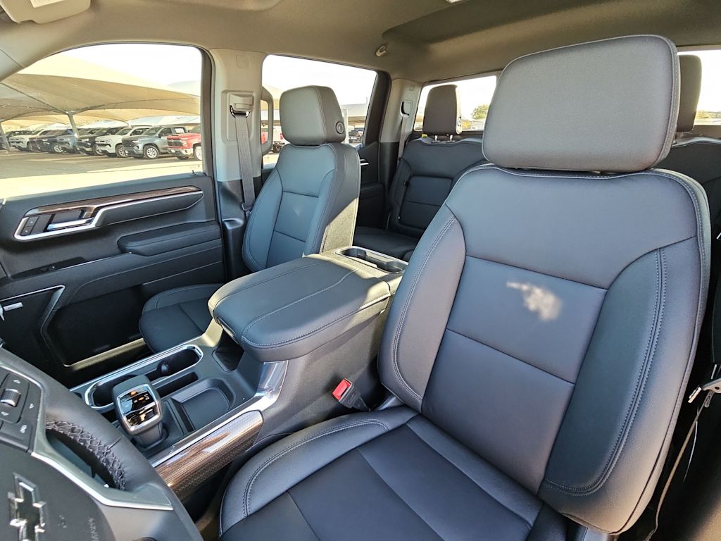 Thumbnail: 2026 Chevrolet Silverado 1500 - 11