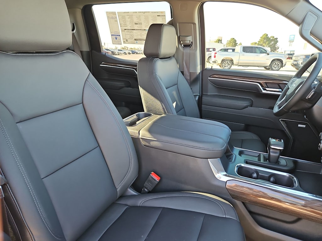 Thumbnail: 2026 Chevrolet Silverado 1500 - 12