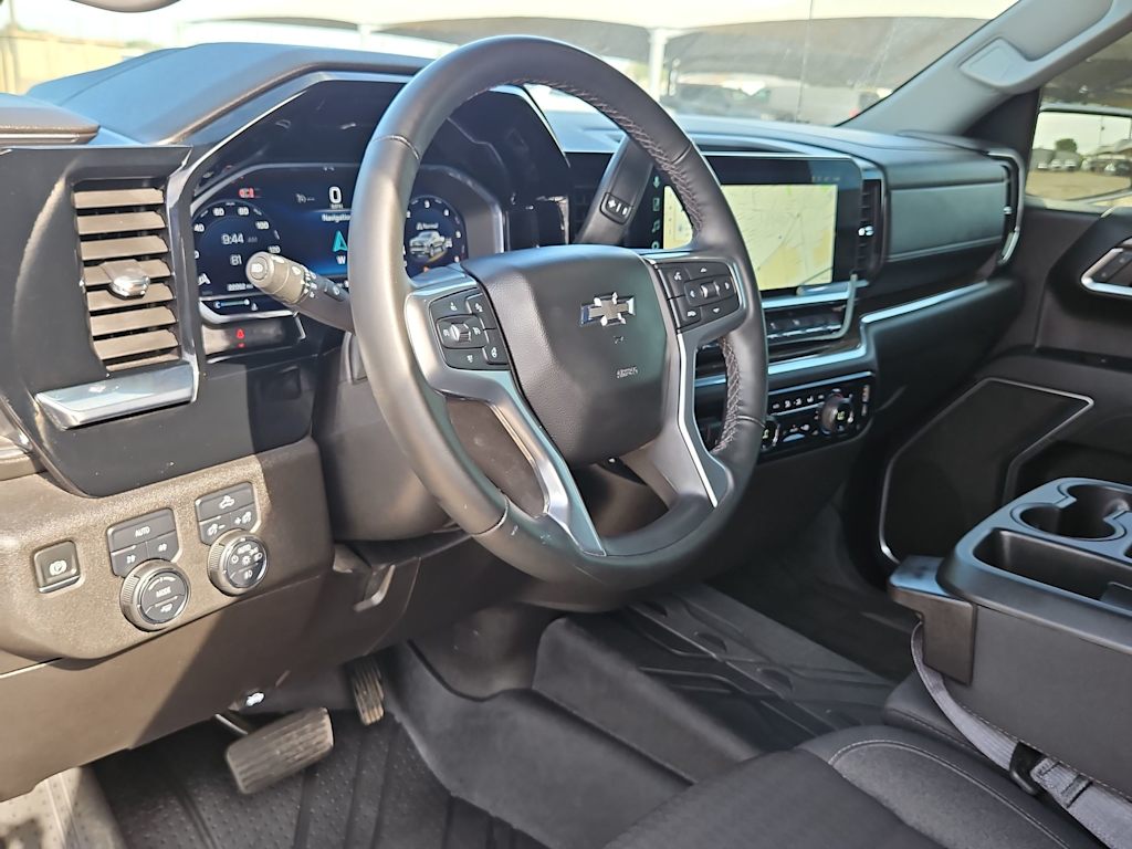 Thumbnail: 2025 Chevrolet Silverado 1500 - 2