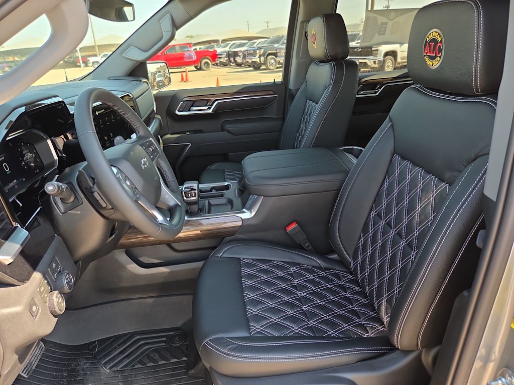 Thumbnail: 2026 Chevrolet Silverado 1500 - 11