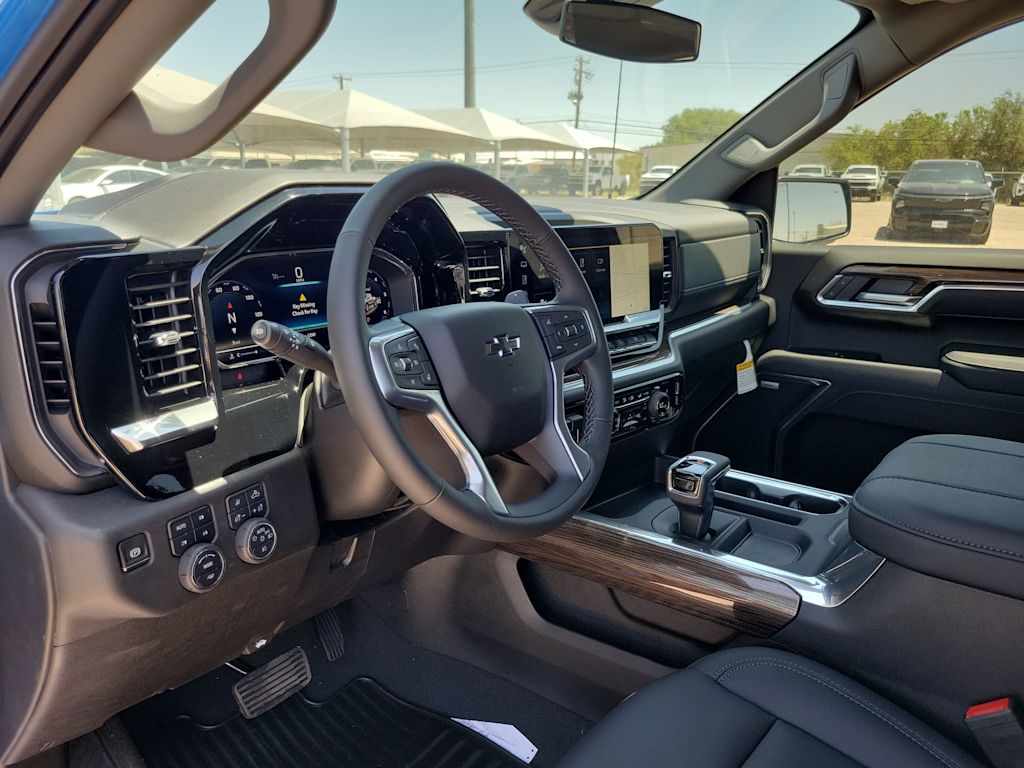 Thumbnail: 2025 Chevrolet Silverado 1500 - 2