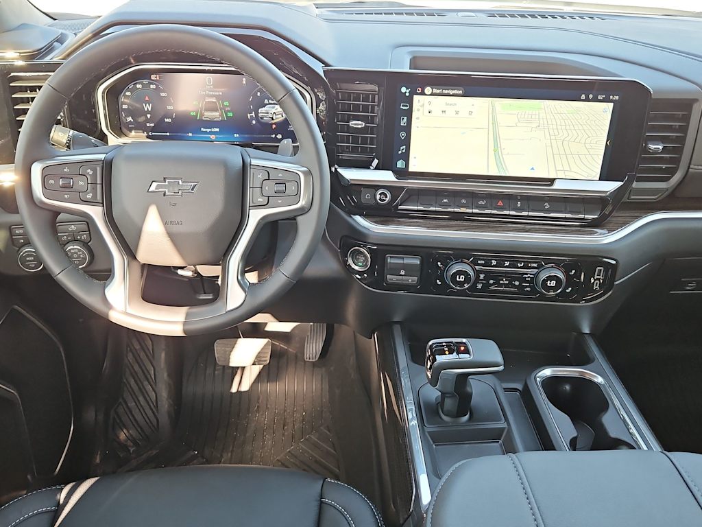 Thumbnail: 2026 Chevrolet Silverado 1500 - 2