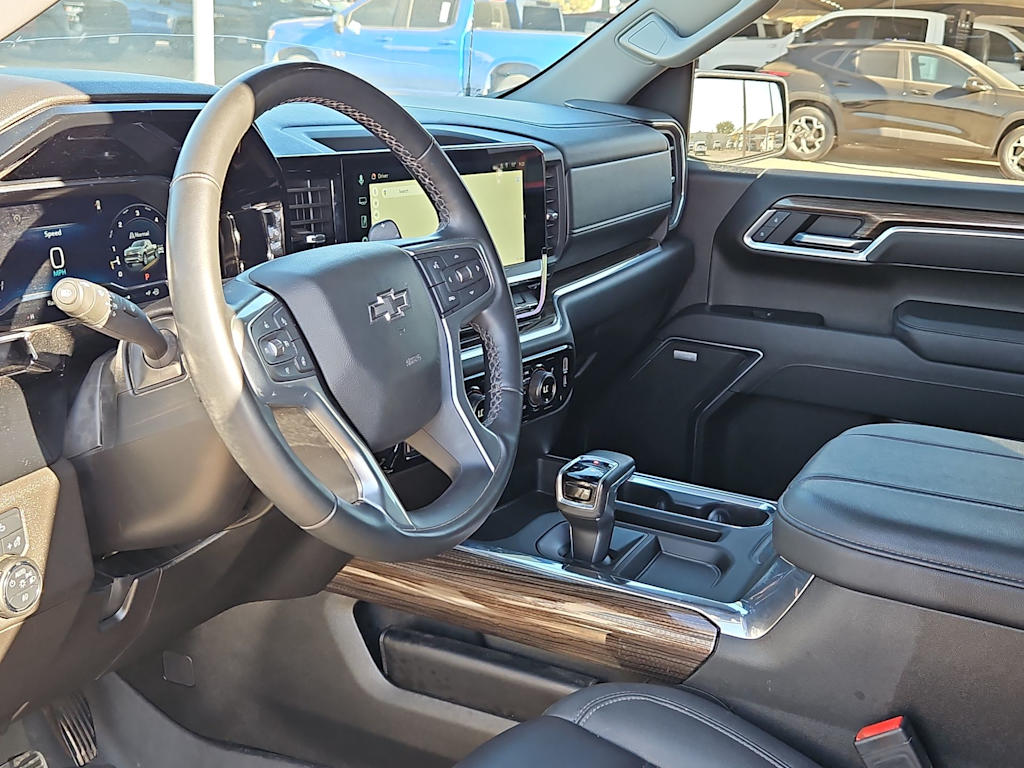 Thumbnail: 2025 Chevrolet Silverado 1500 - 2
