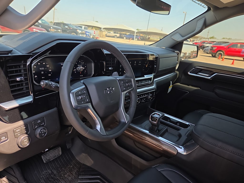 Thumbnail: 2026 Chevrolet Silverado 1500 - 2