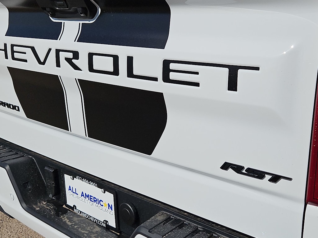 Thumbnail: 2026 Chevrolet Silverado 1500 - 24