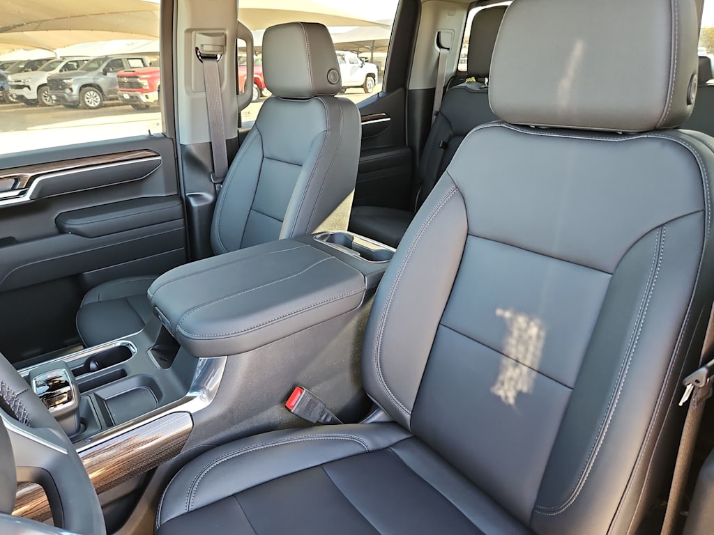 Thumbnail: 2026 Chevrolet Silverado 1500 - 11