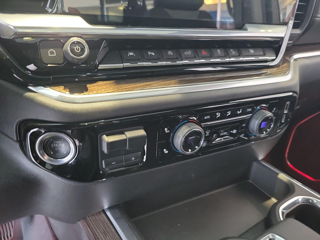 Thumbnail: 2025 Chevrolet Silverado 1500 - 21