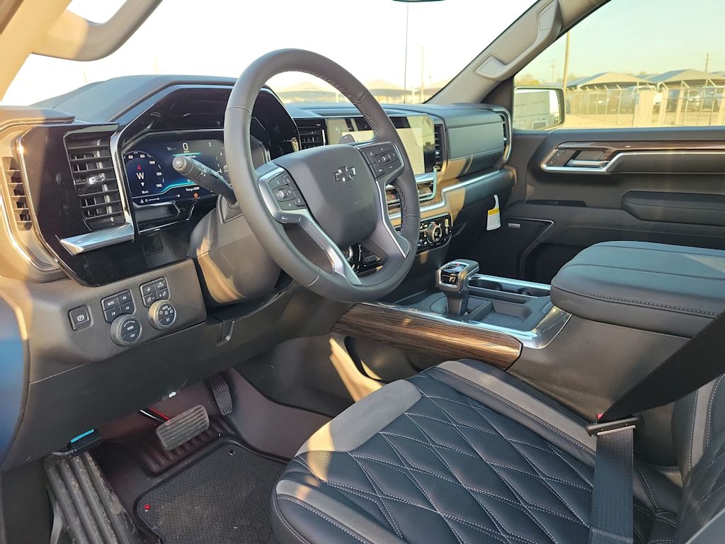 Thumbnail: 2025 Chevrolet Silverado 1500 - 2