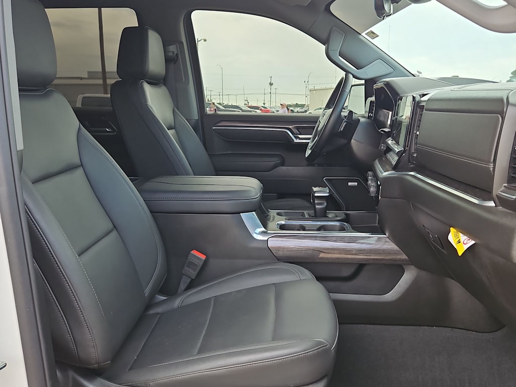 Thumbnail: 2025 Chevrolet Silverado 1500 - 12