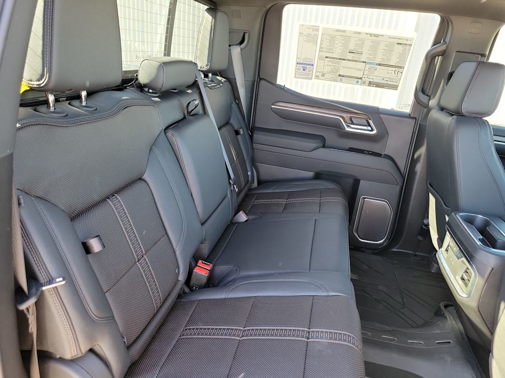 Thumbnail: 2026 Chevrolet Silverado 1500 - 26